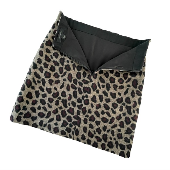 Ann Taylor Leopard Print Wool Blend Fully Lined A-Lined Mini Skirt Size 0 - Picture 5 of 9